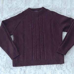 Woolrich wool crewneck maroon vintage Textured Soft womans sweater. Size L.